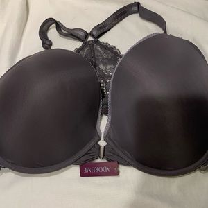 Bra 40G front closure razor back
